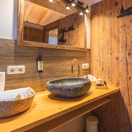 Dorfchalets - Lausi Inkl Tauern Therme Eintritt & Sommerkarte Semesterbostad