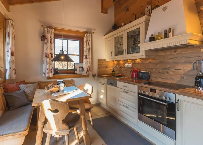 Dorfchalets - Lausi Inkl Tauern Therme Eintritt & Sommerkarte *